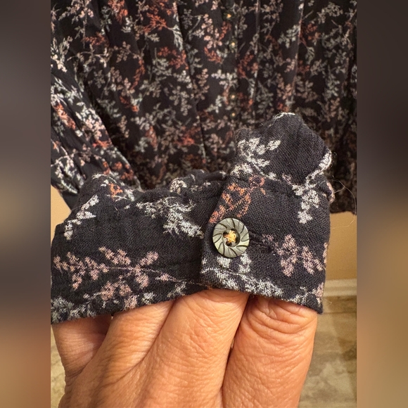 NWOT Anthropologie Maeve Bainbridge Buttondown Blk Floral Blouse Women’s Size 10 - Picture 12 of 14